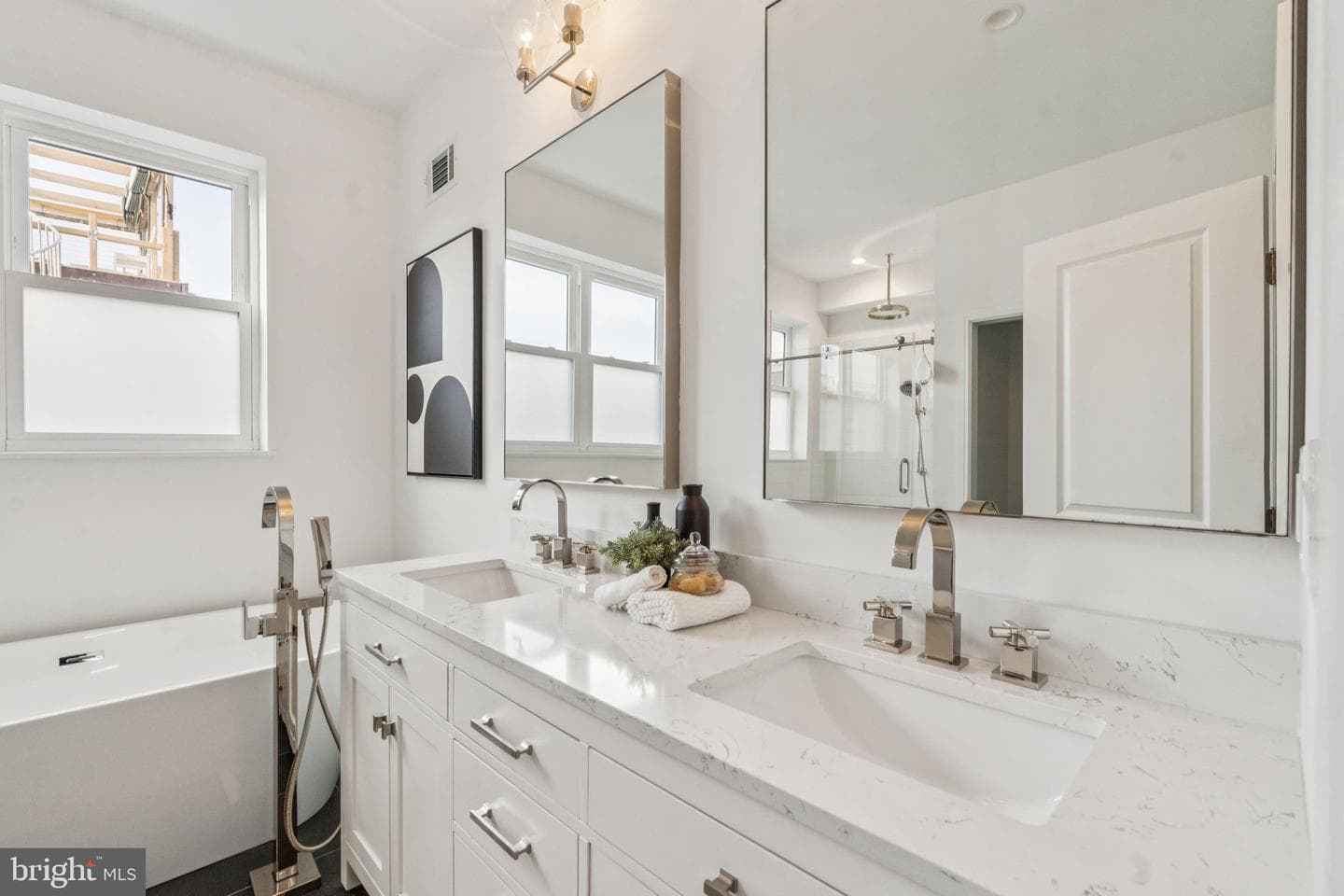 1106 Titan Street photo 16