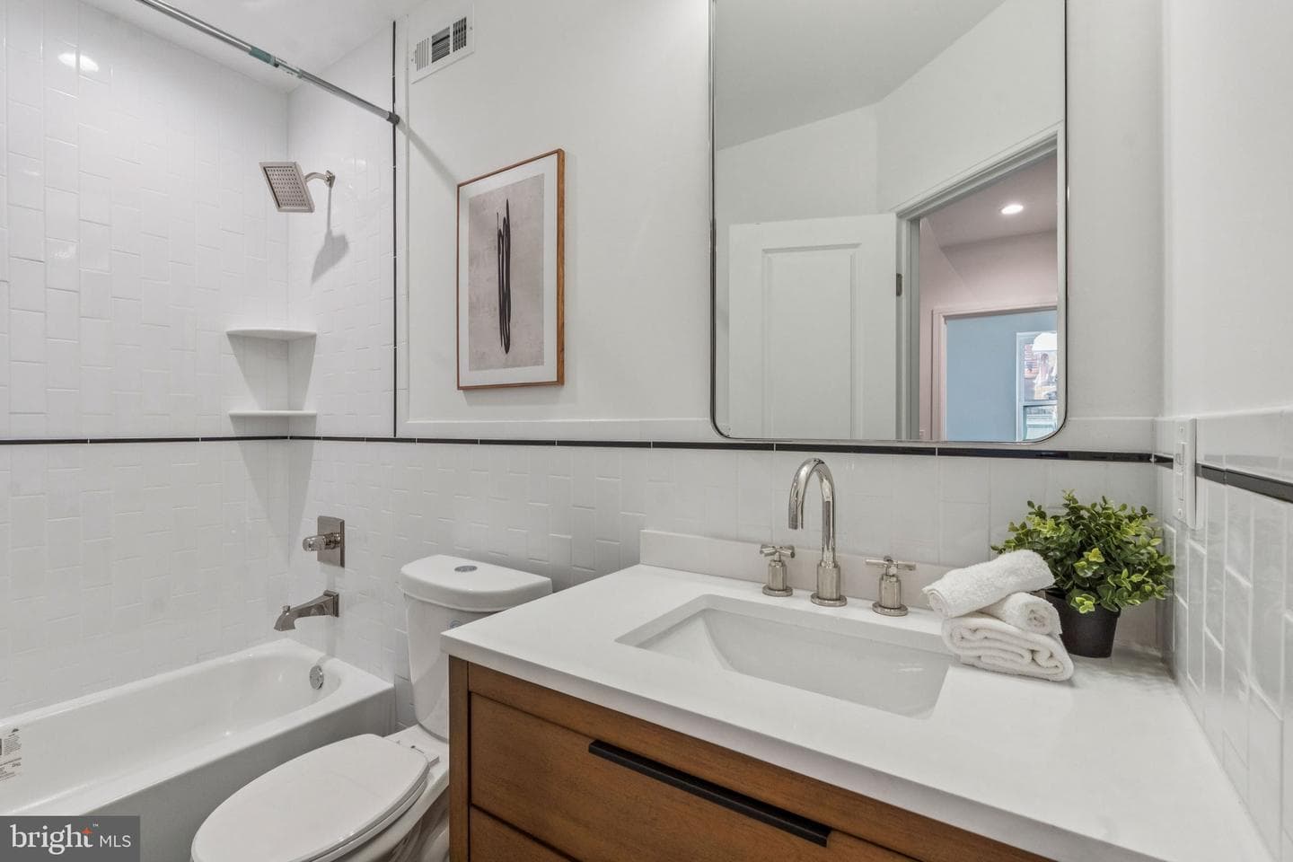 1106 Titan Street photo 22