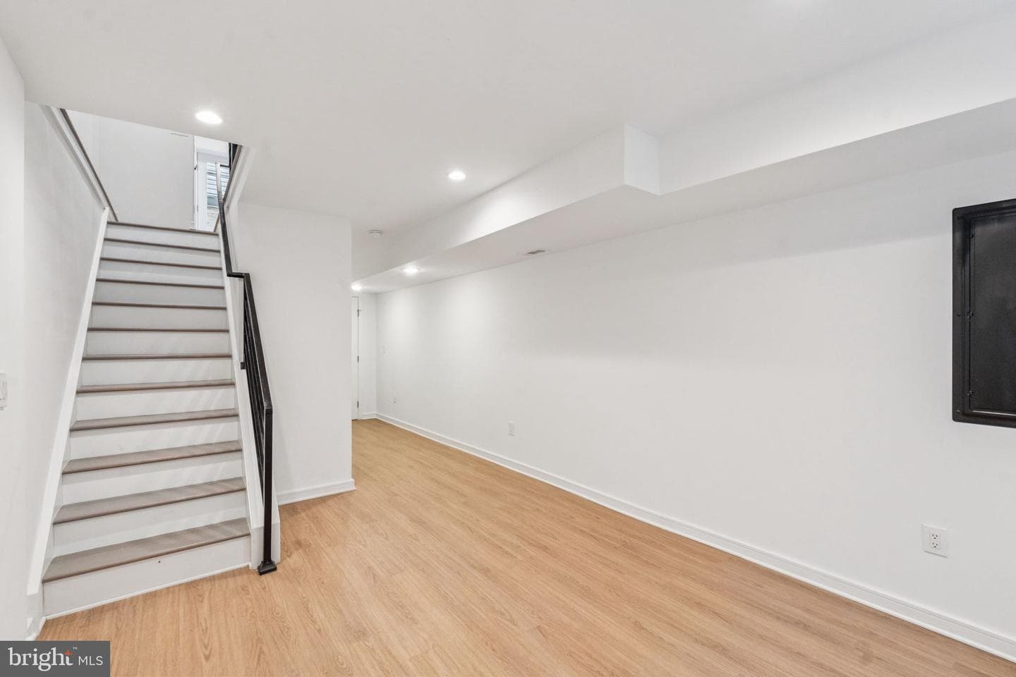 1106 Titan Street photo 29
