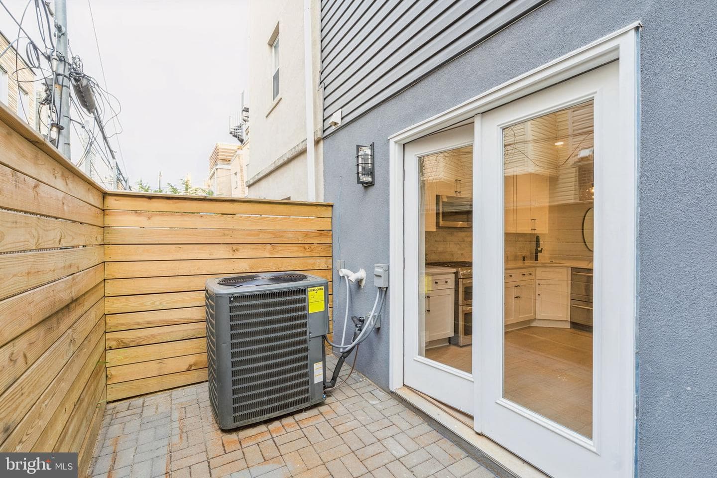 1106 Titan Street photo 33