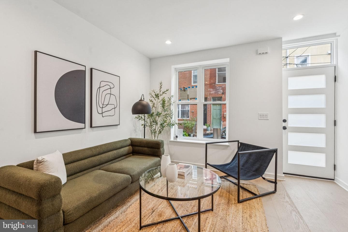 1106 Titan Street photo 4