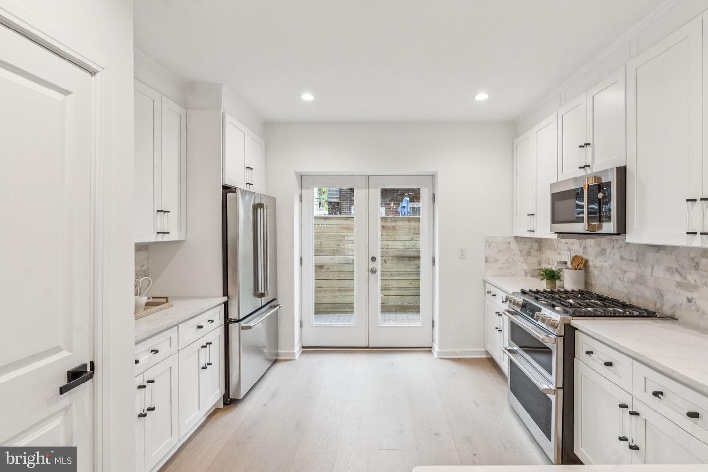 1106 Titan Street photo 8
