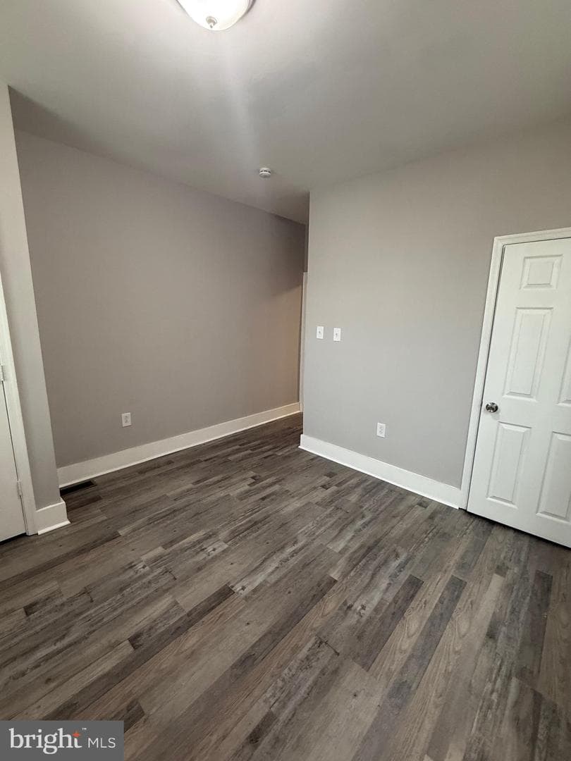1439 W Olney Avenue photo 10