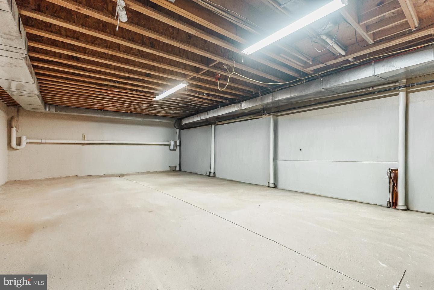 207 Moore Street photo 13