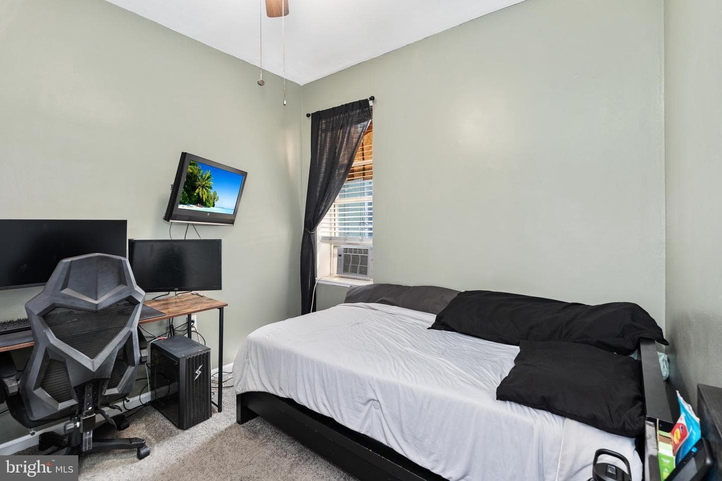 3033 Richmond Street photo 14