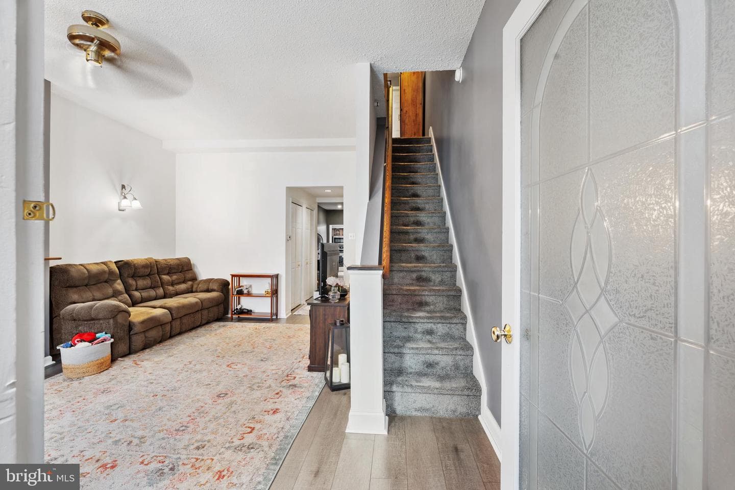3033 Richmond Street photo 3