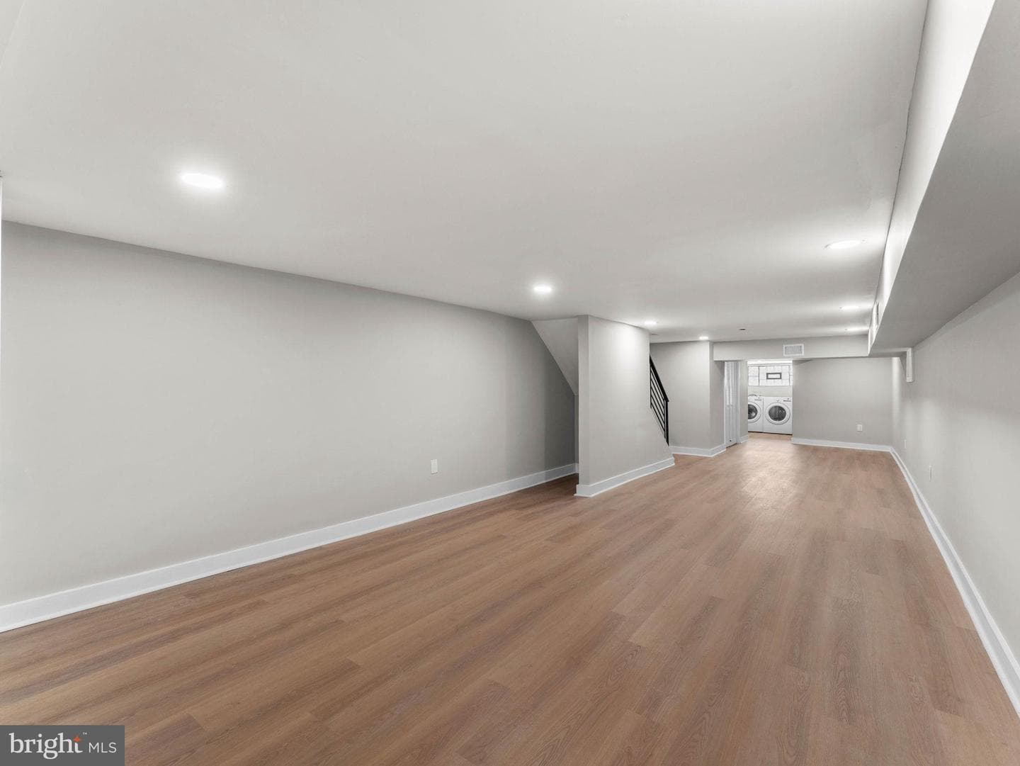 228 W Seymour Street photo 22