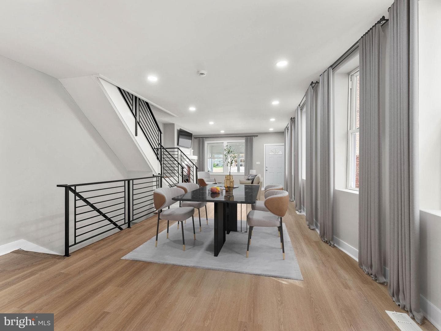 228 W Seymour Street photo 6