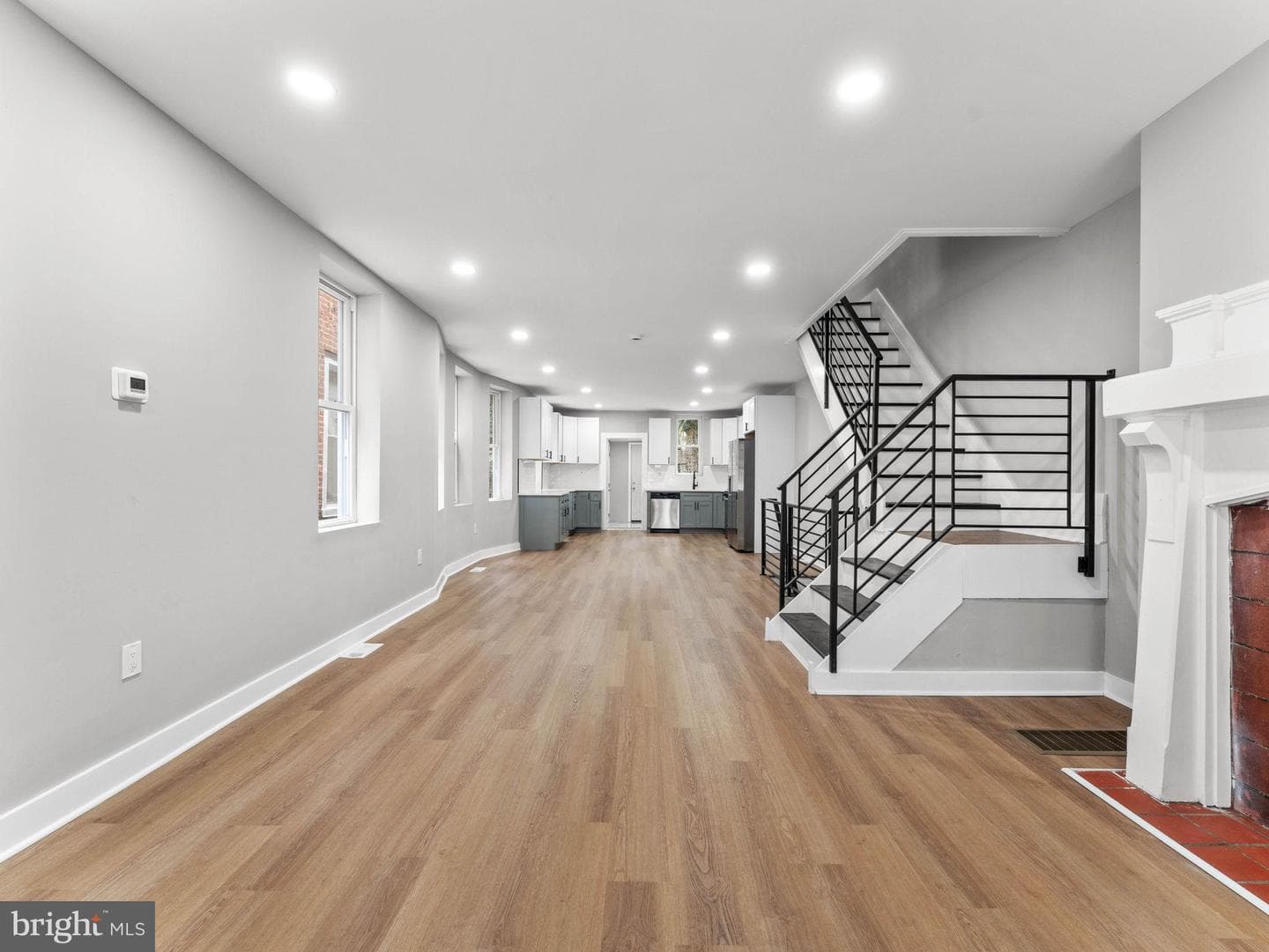 228 W Seymour Street photo 7