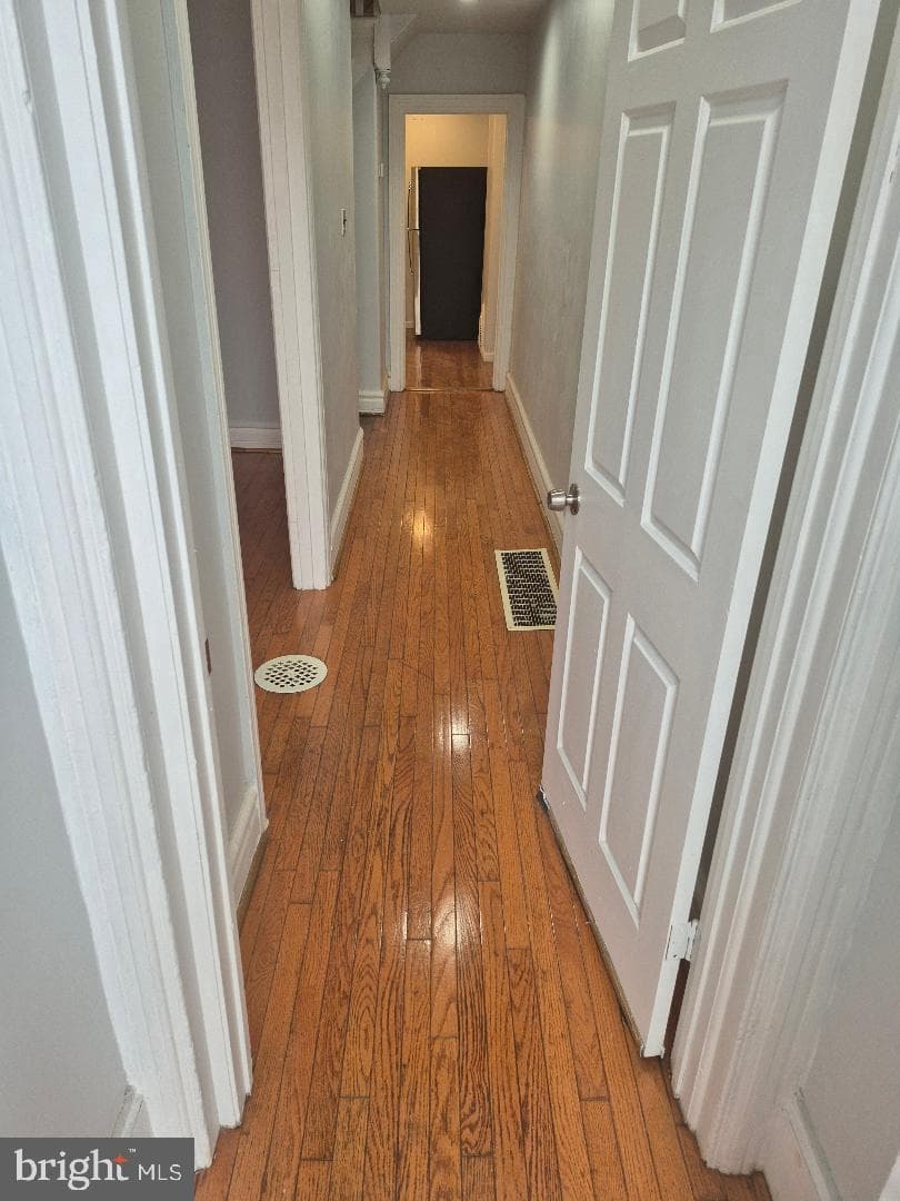 2528 Turner Street photo 6