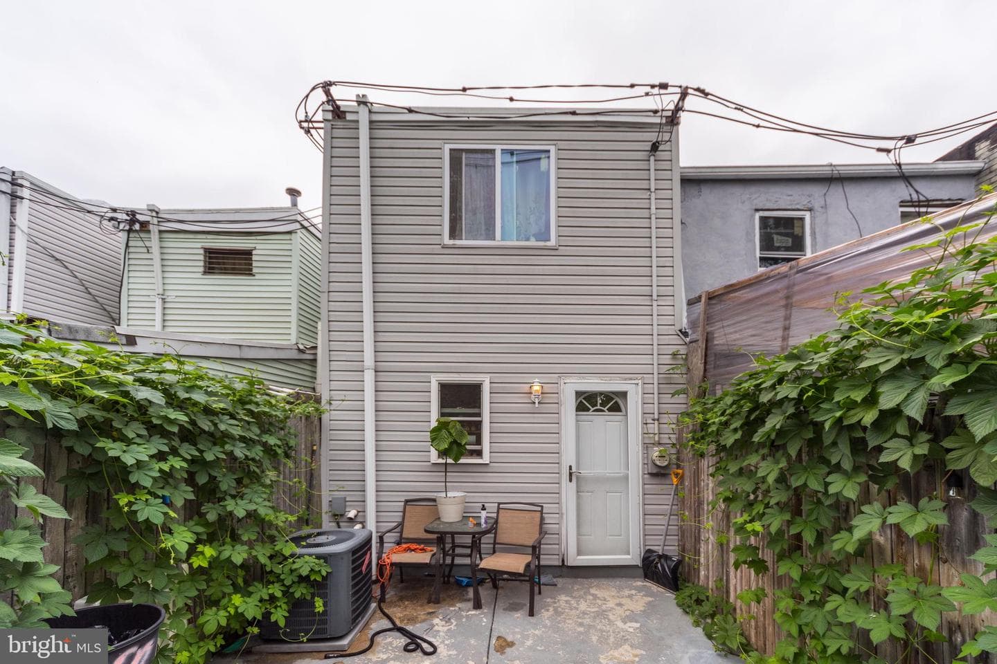 1833 E Albert Street photo 12