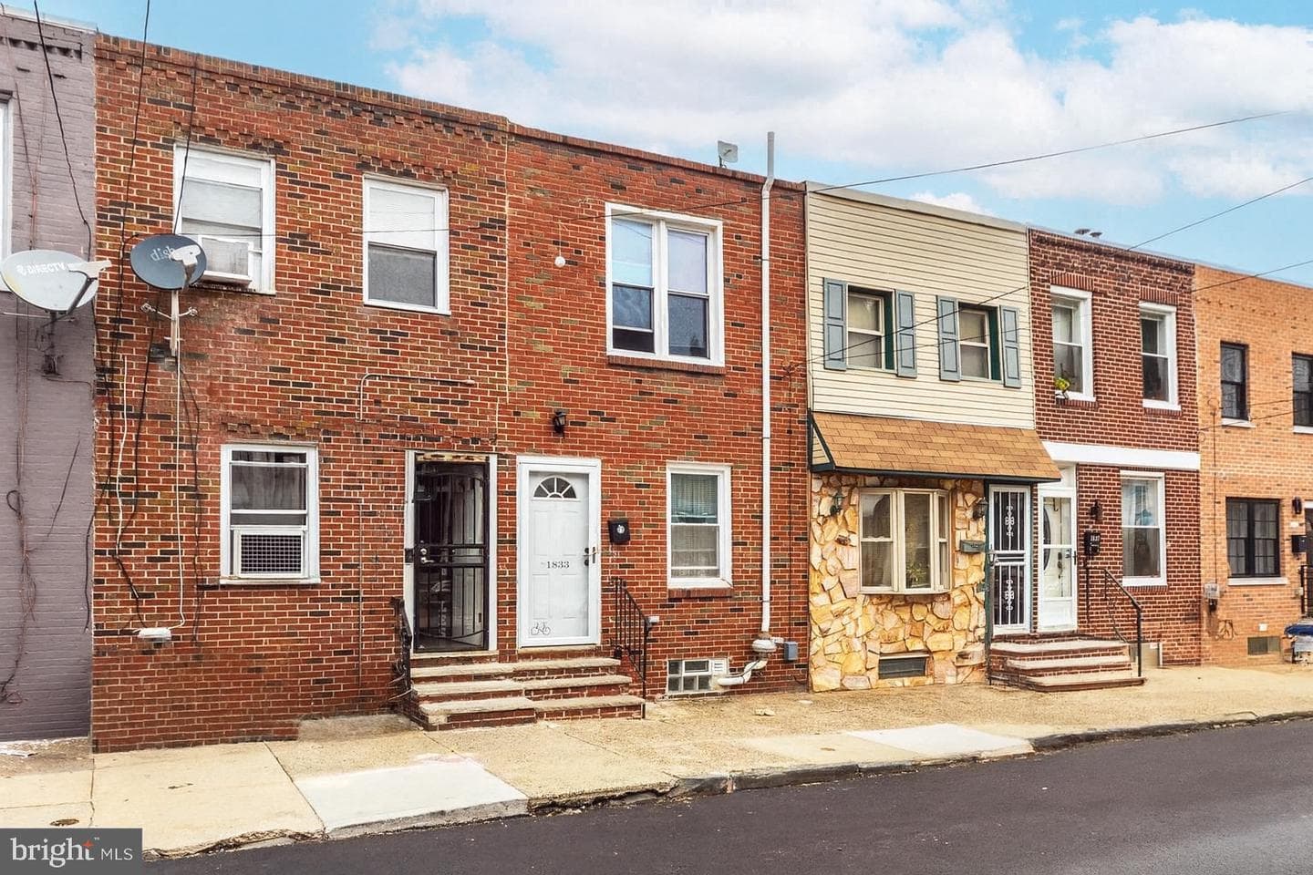 1833 E Albert Street photo 2