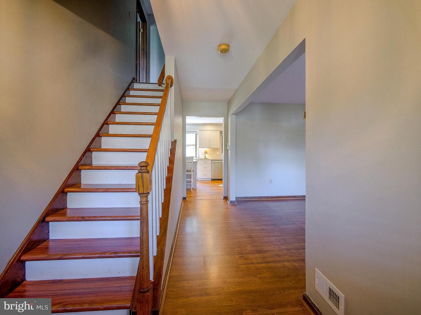 947 Caledonia Street photo 15