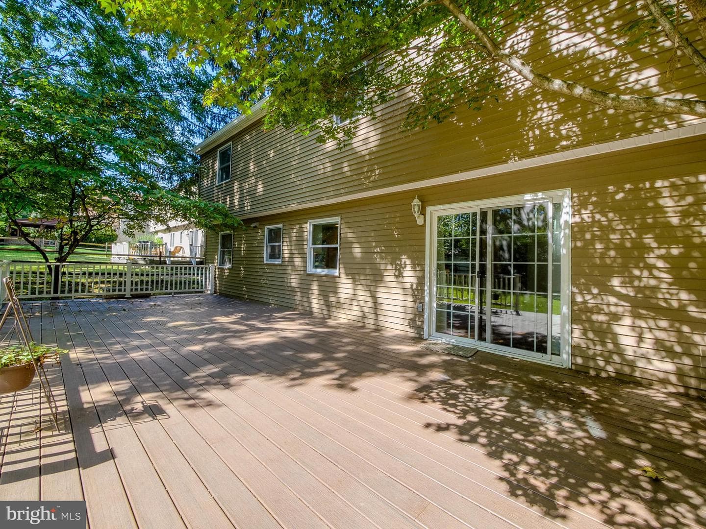 947 Caledonia Street photo 33