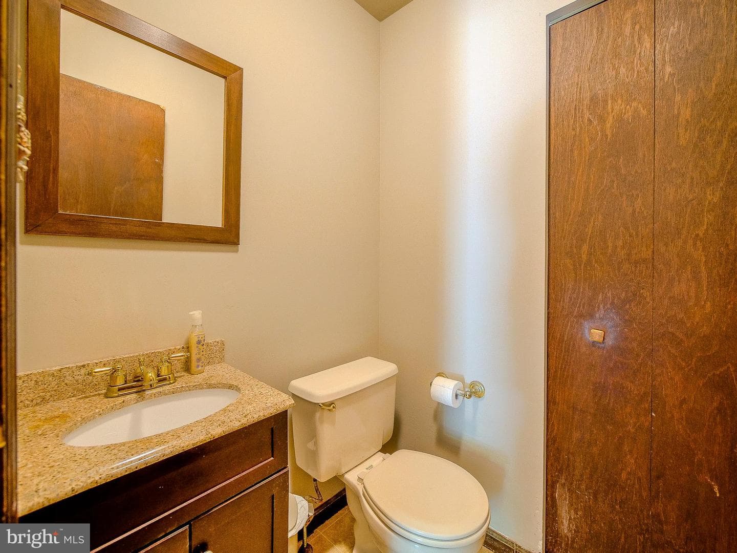 947 Caledonia Street photo 36
