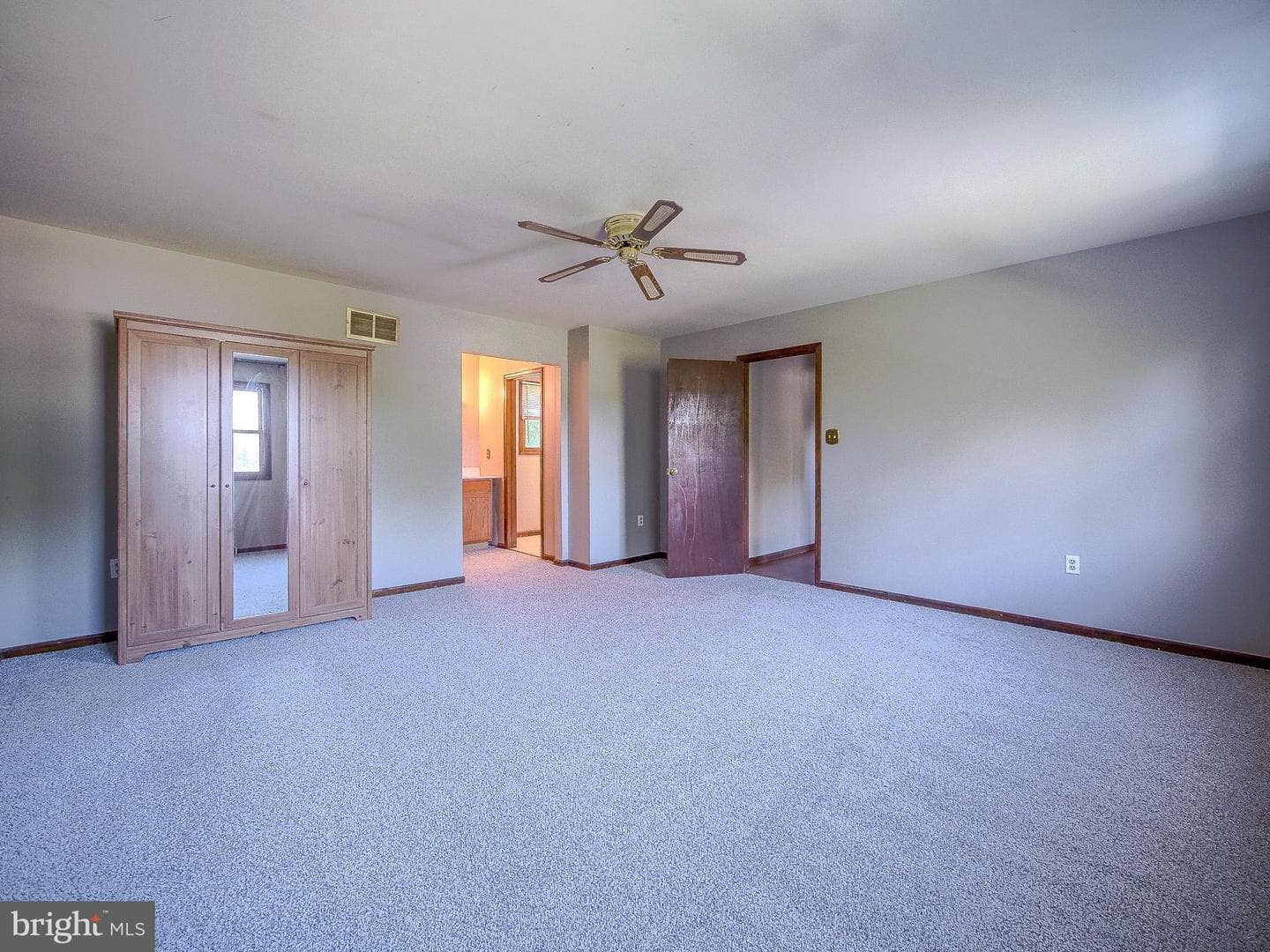 947 Caledonia Street photo 39