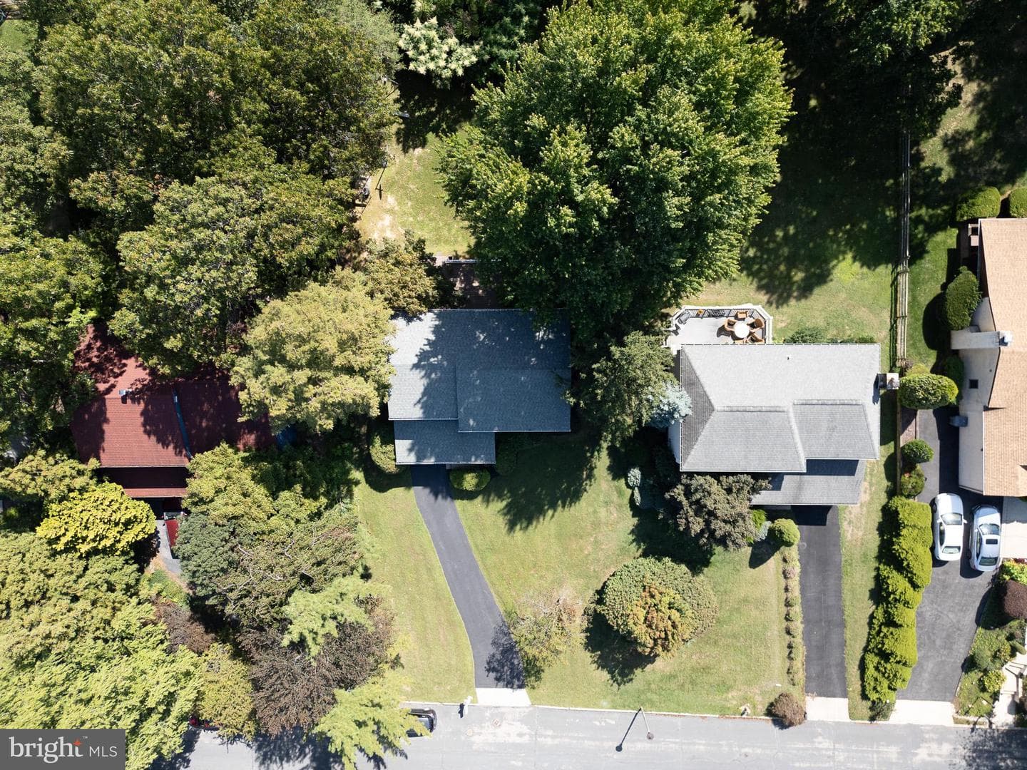 947 Caledonia Street photo 6