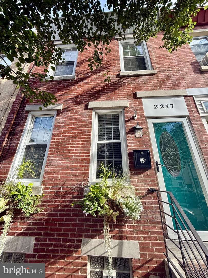2217 Memphis Street photo 2