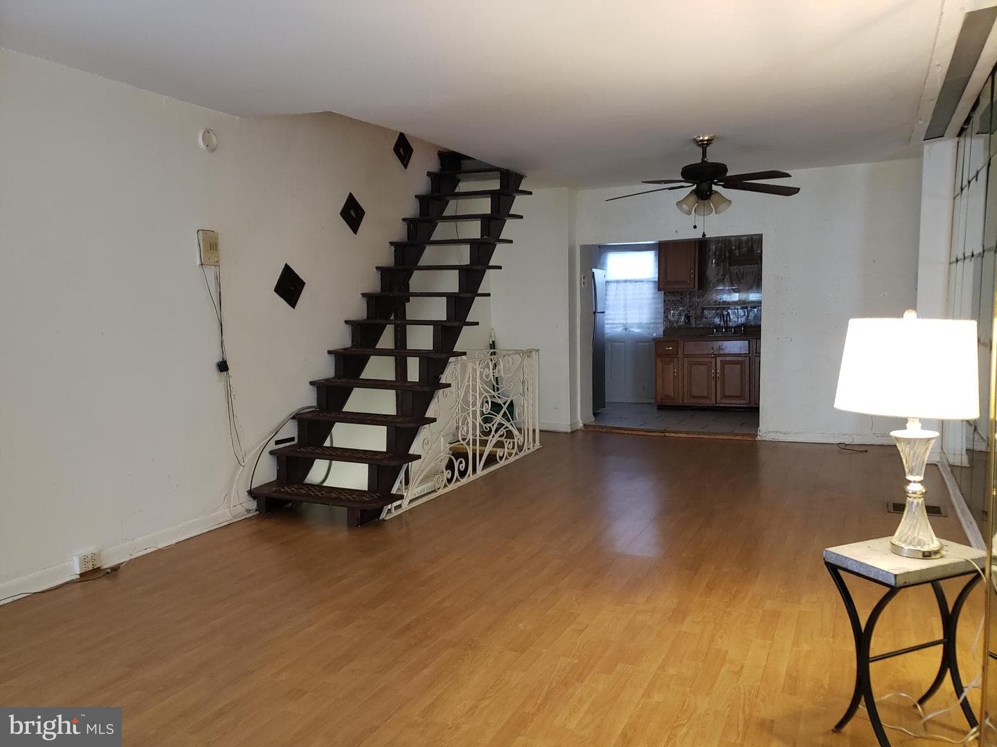 1534 S Woodstock Street photo 4