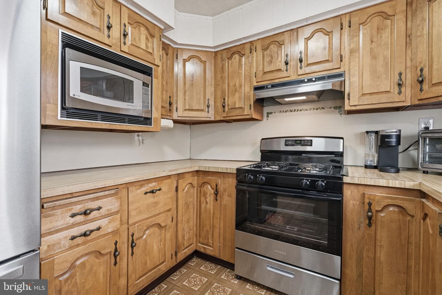 2755 Rhawn Street photo 7