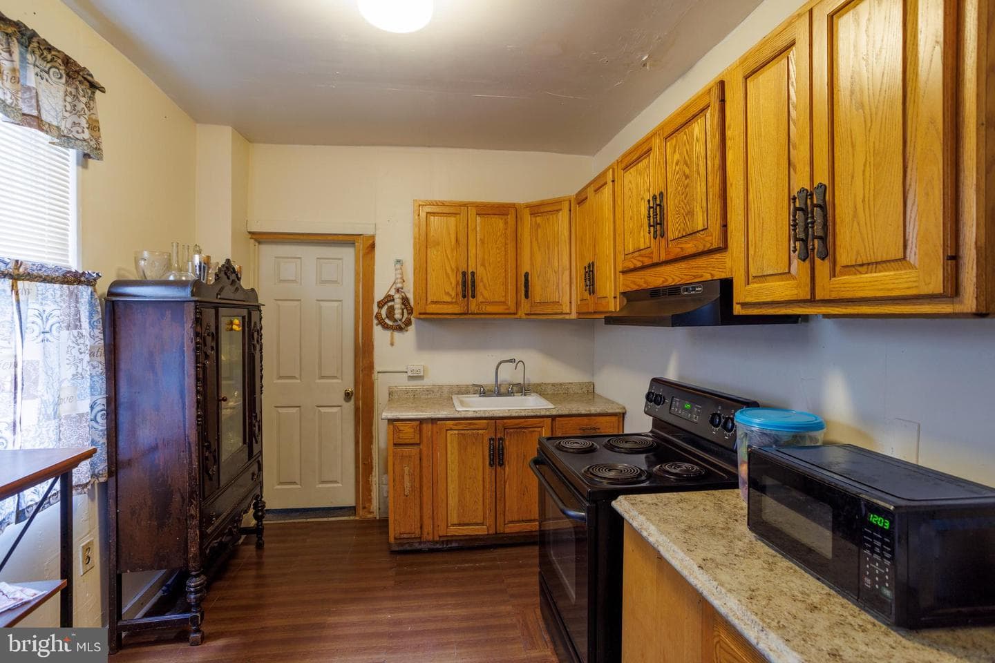 2734 A Street photo 10