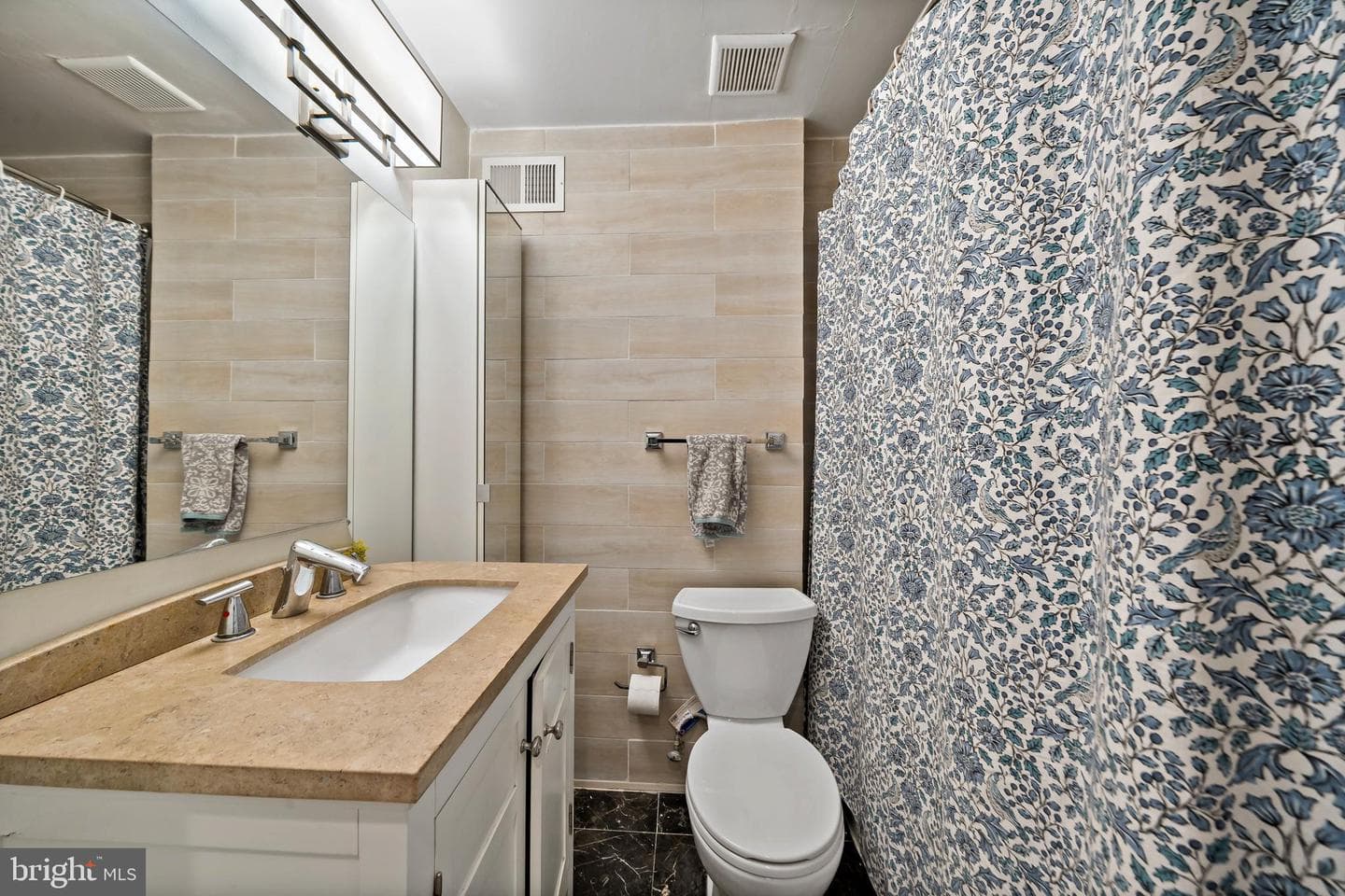 2615 Catharine Street photo 9