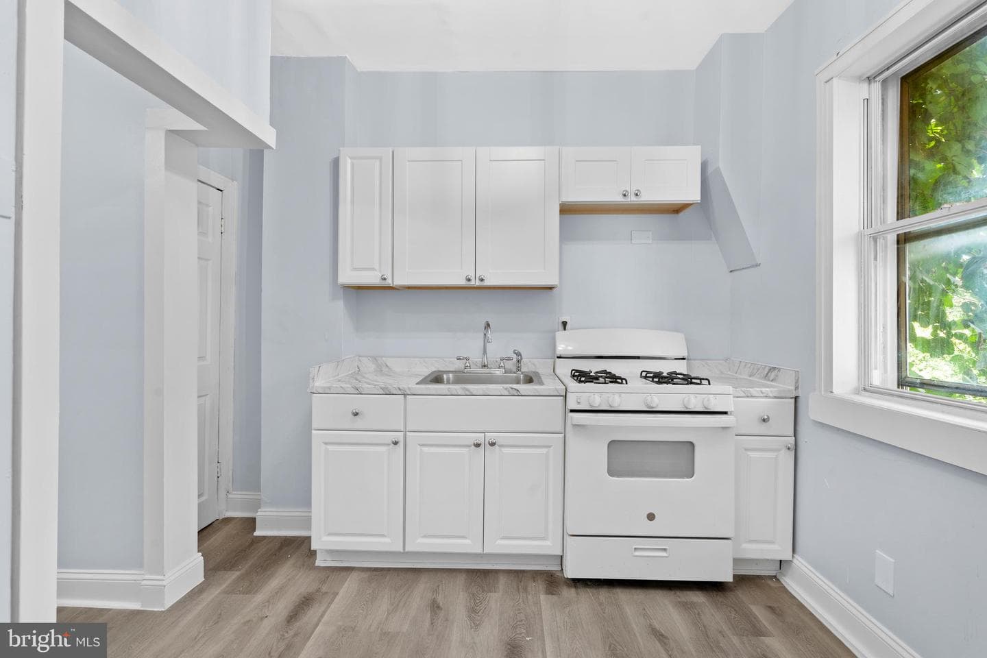 5919 N Norwood Street photo 12
