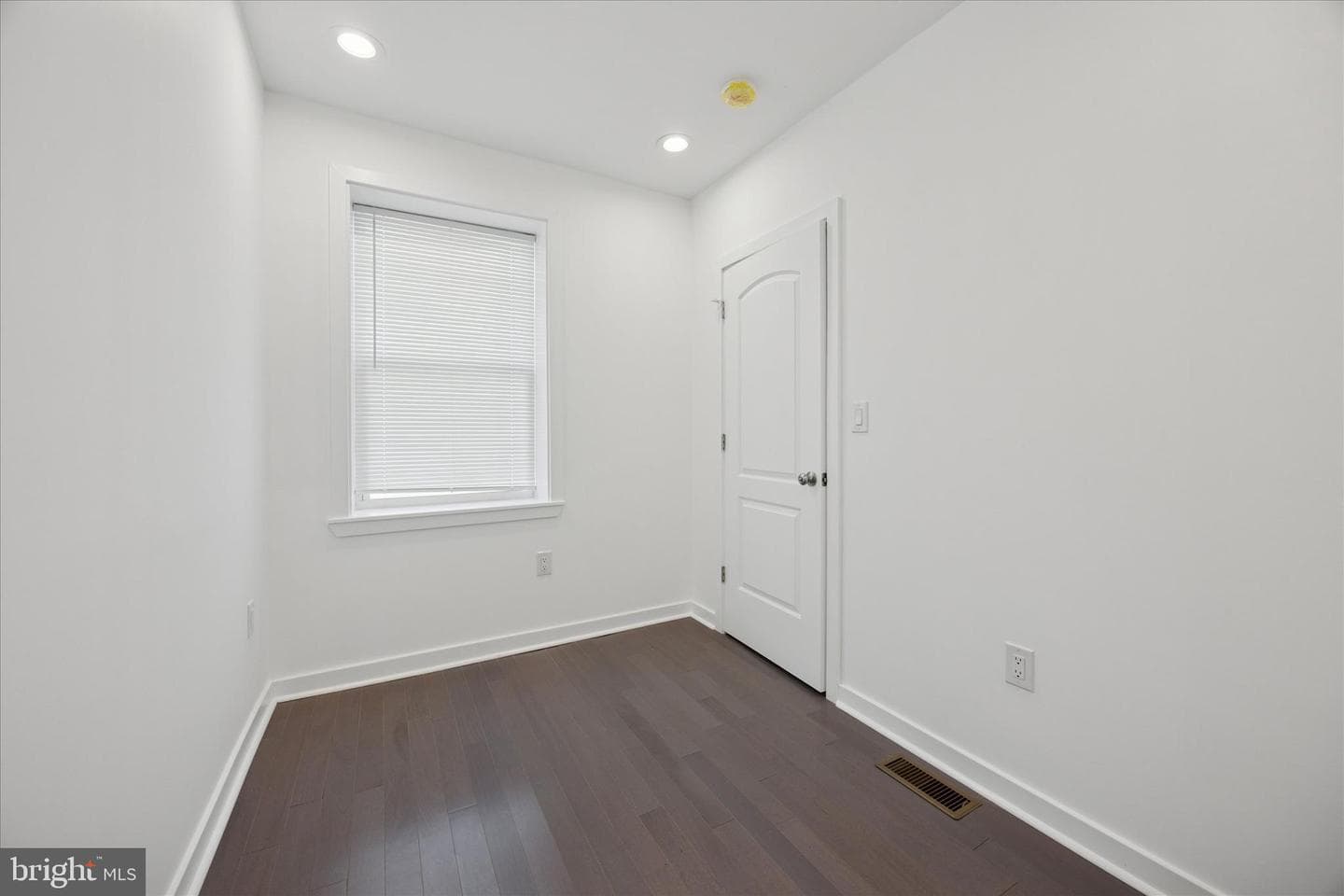 1406 S 28th Street photo 12