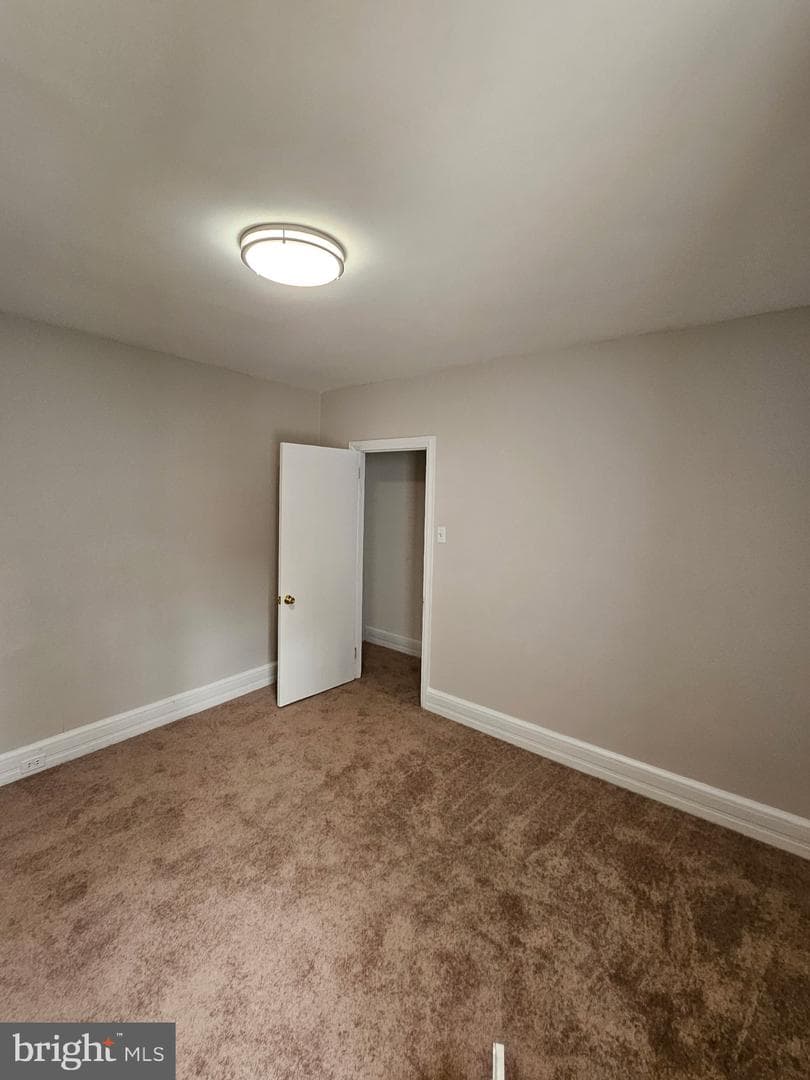4538 Mitchell Street photo 21