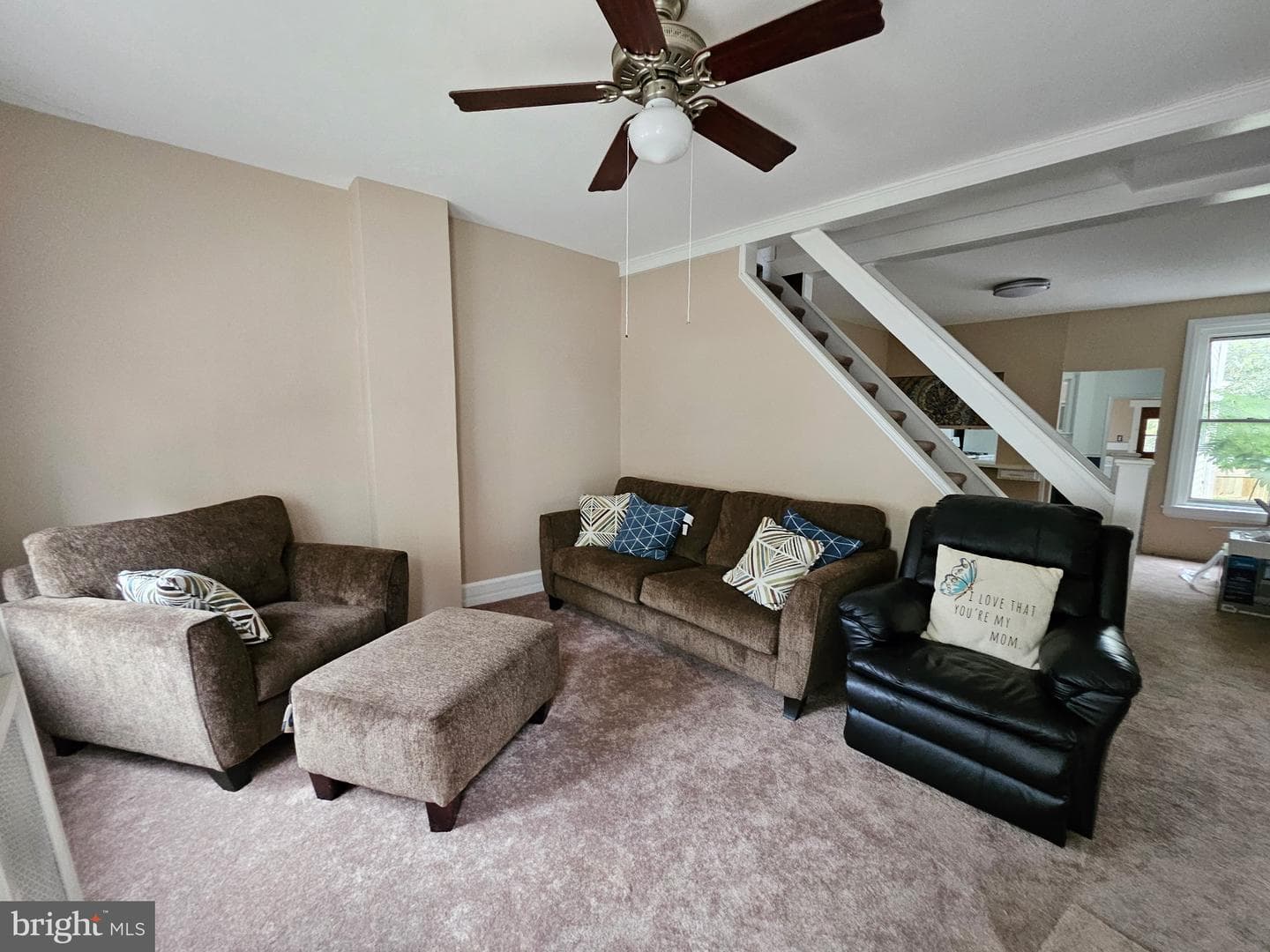 4538 Mitchell Street photo 3