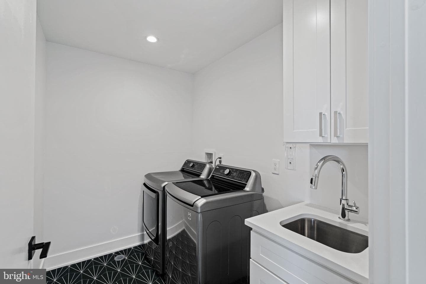2204 League Street photo 33