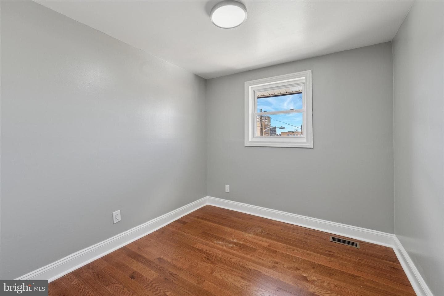 1319 Patrick Henry Place photo 11