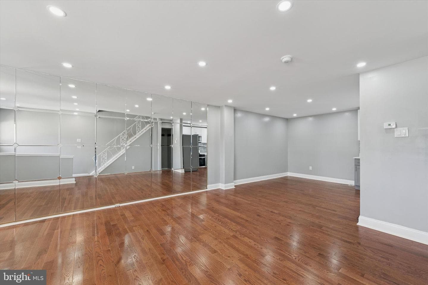 1319 Patrick Henry Place photo 2