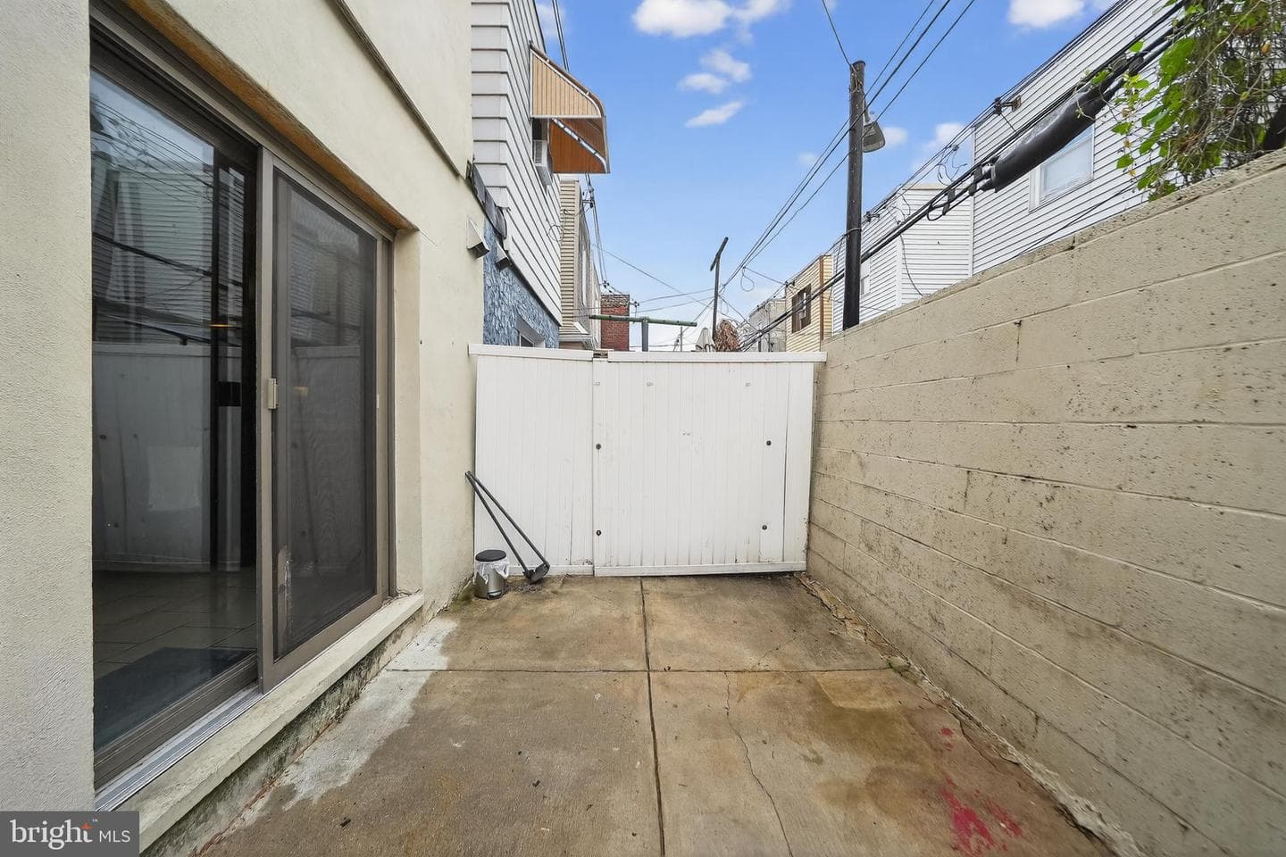 905 Daly Street photo 16