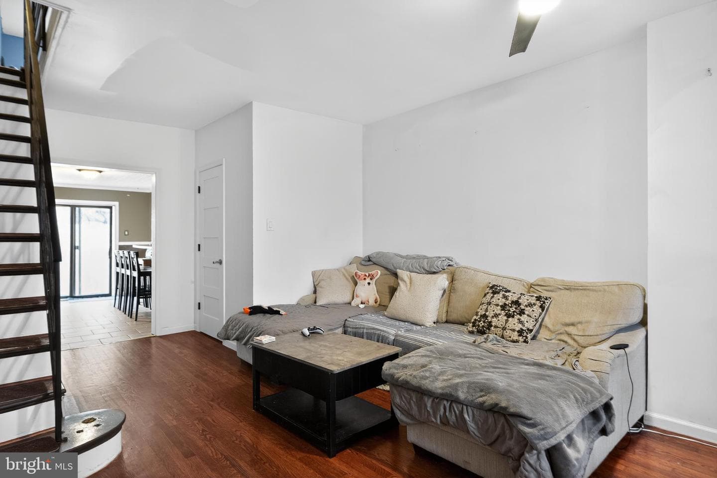 905 Daly Street photo 6