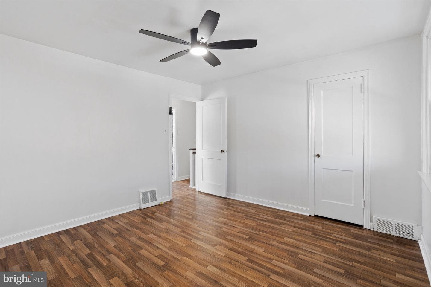 4615 Weymouth Street photo 7