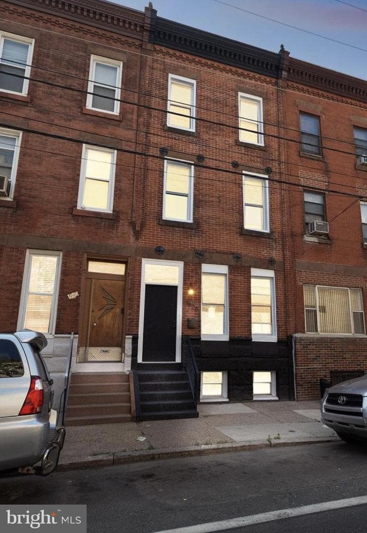 1928 S 15th Street photo 1