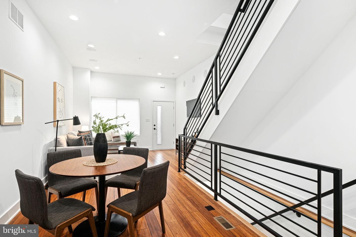 3084 Weikel Street photo 6