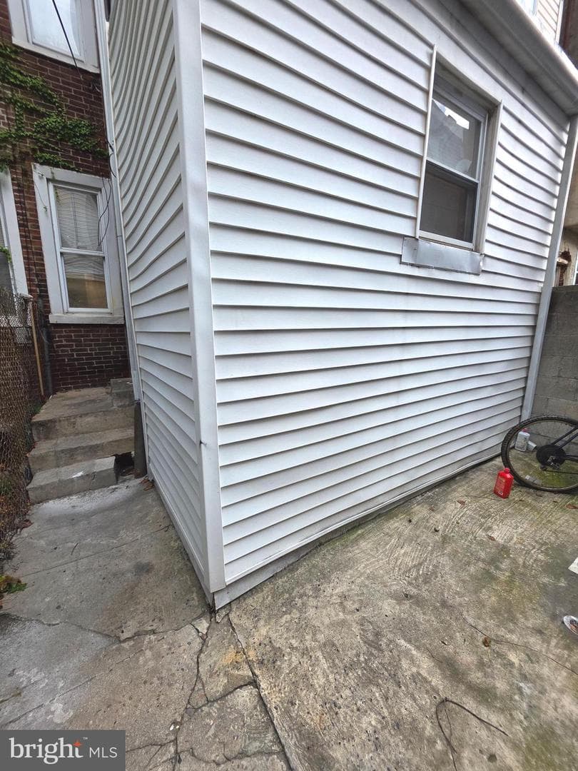 734 Winton Street photo 7