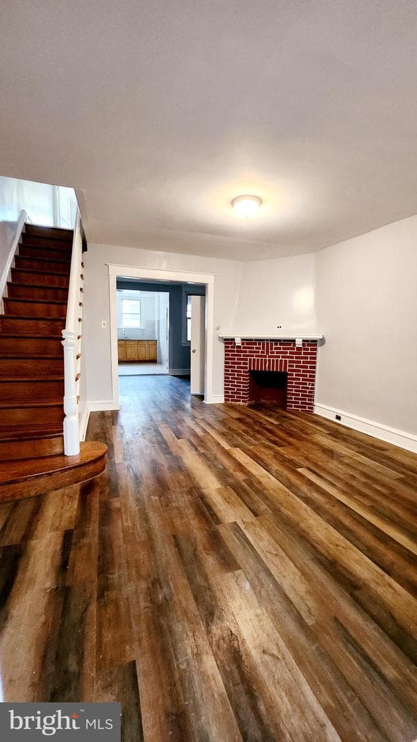 972 Bridge Street photo 2