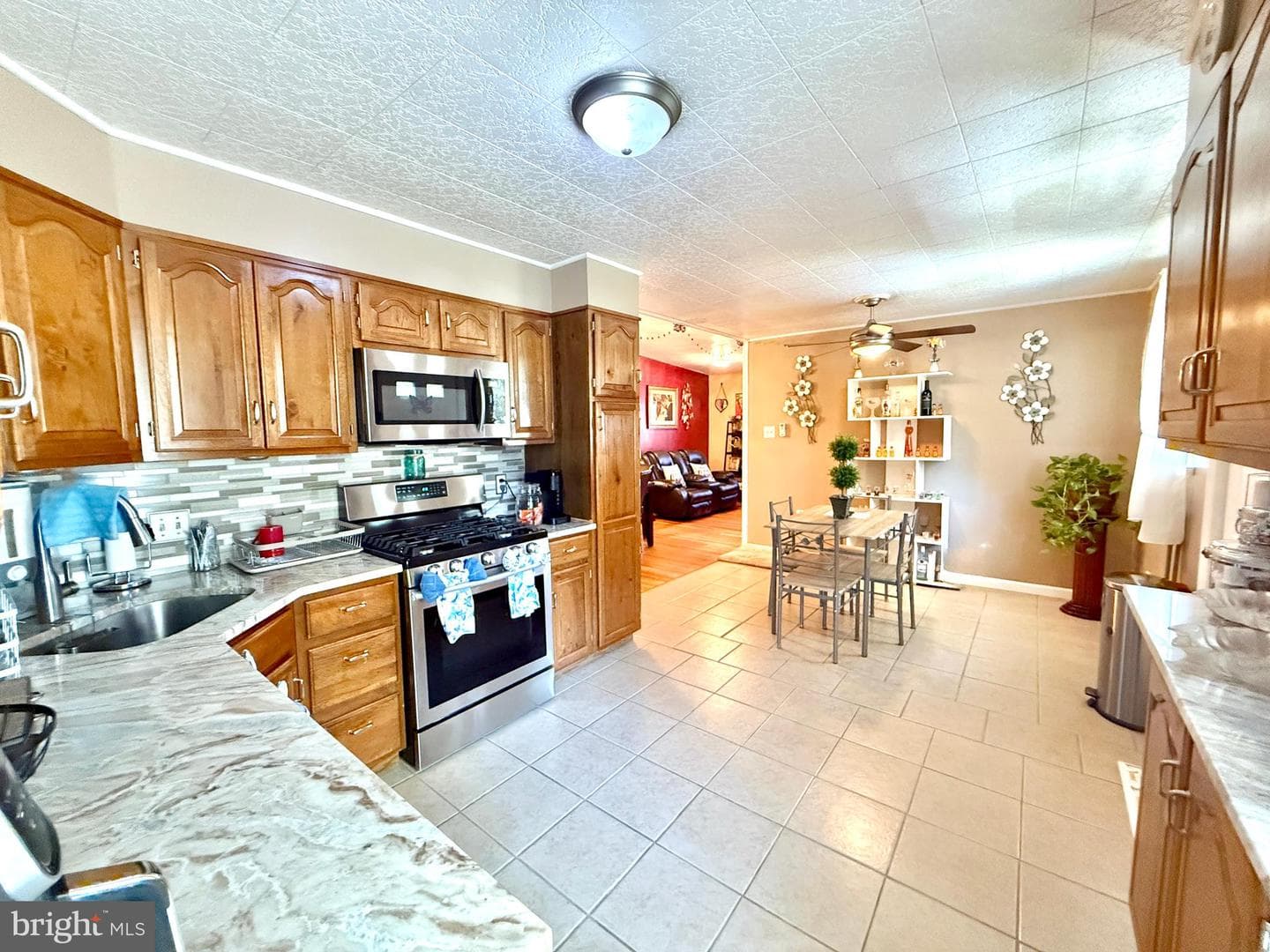 7836 Lorna Drive photo 10