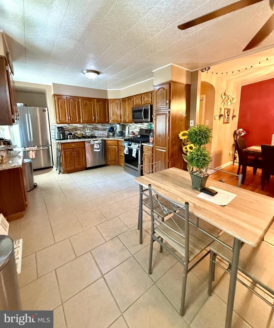 7836 Lorna Drive photo 11