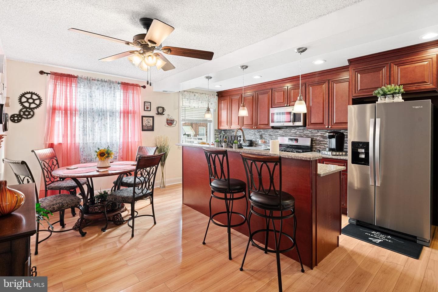 3427 Arthur Street photo 5