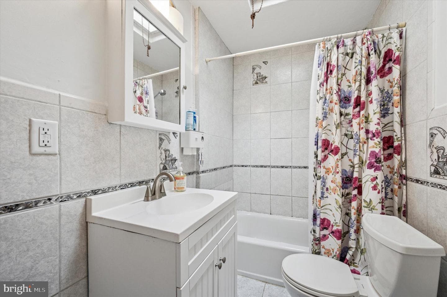 3348 Ainslie Street photo 21