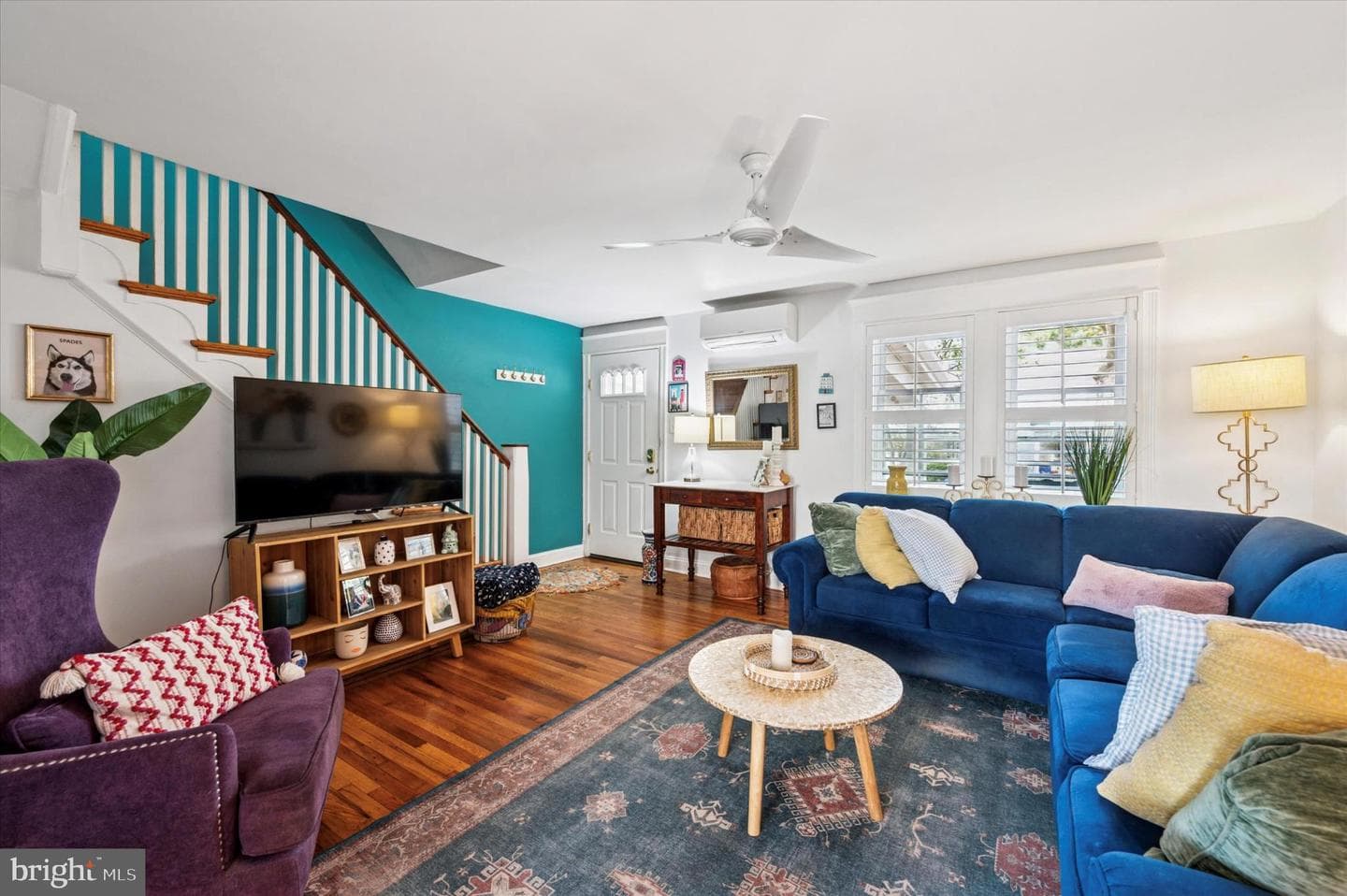 3348 Ainslie Street photo 6