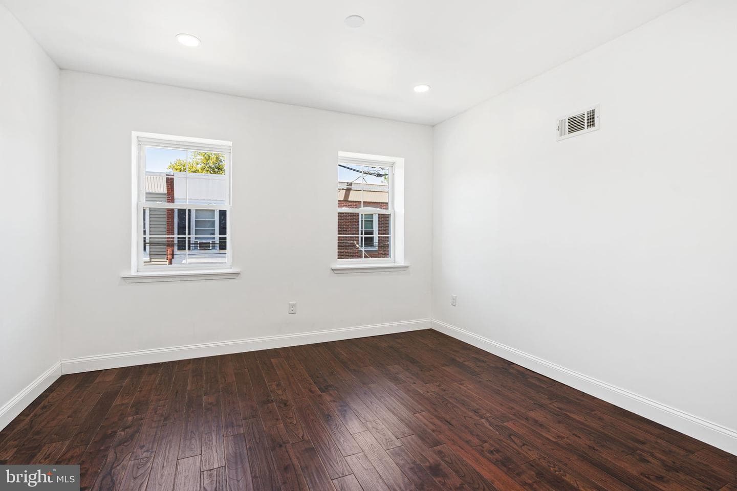 1535 S Mole Street photo 19