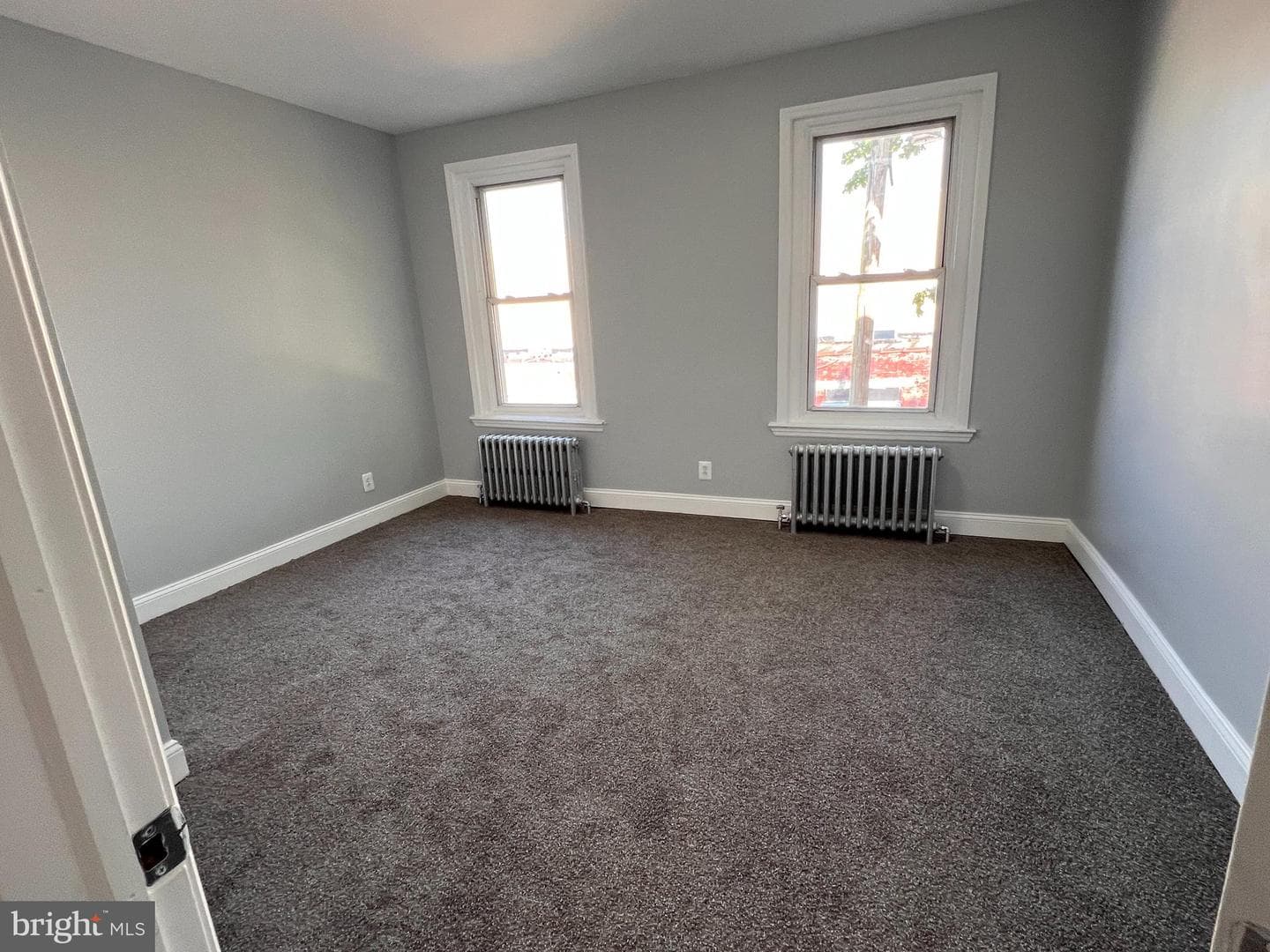 250 N Robinson Street photo 11