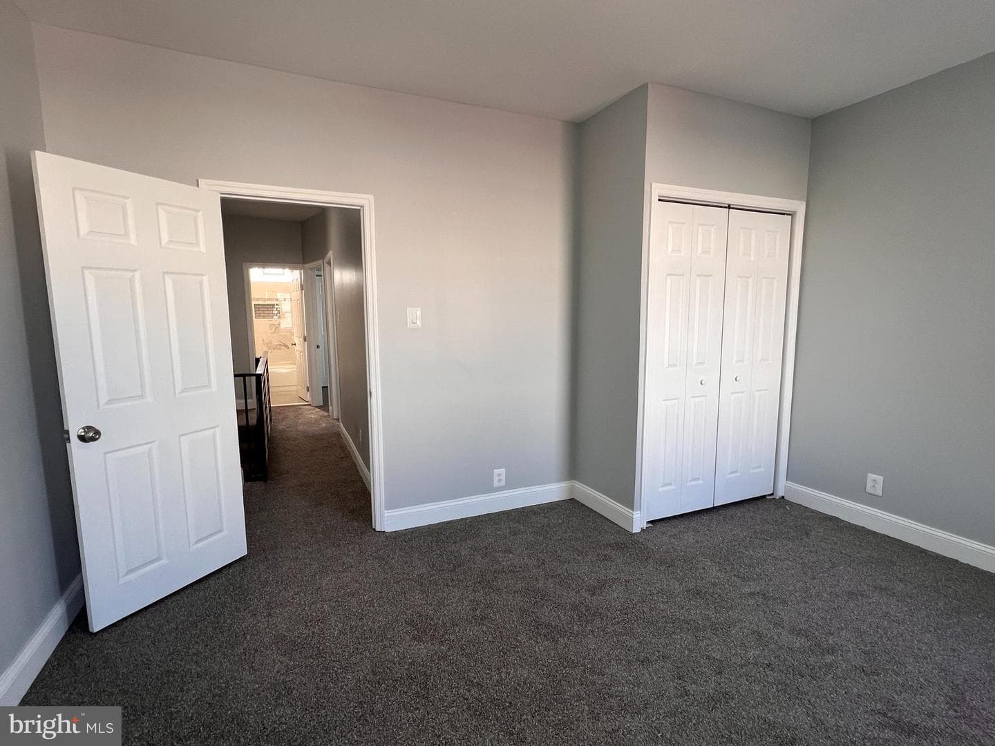 250 N Robinson Street photo 12