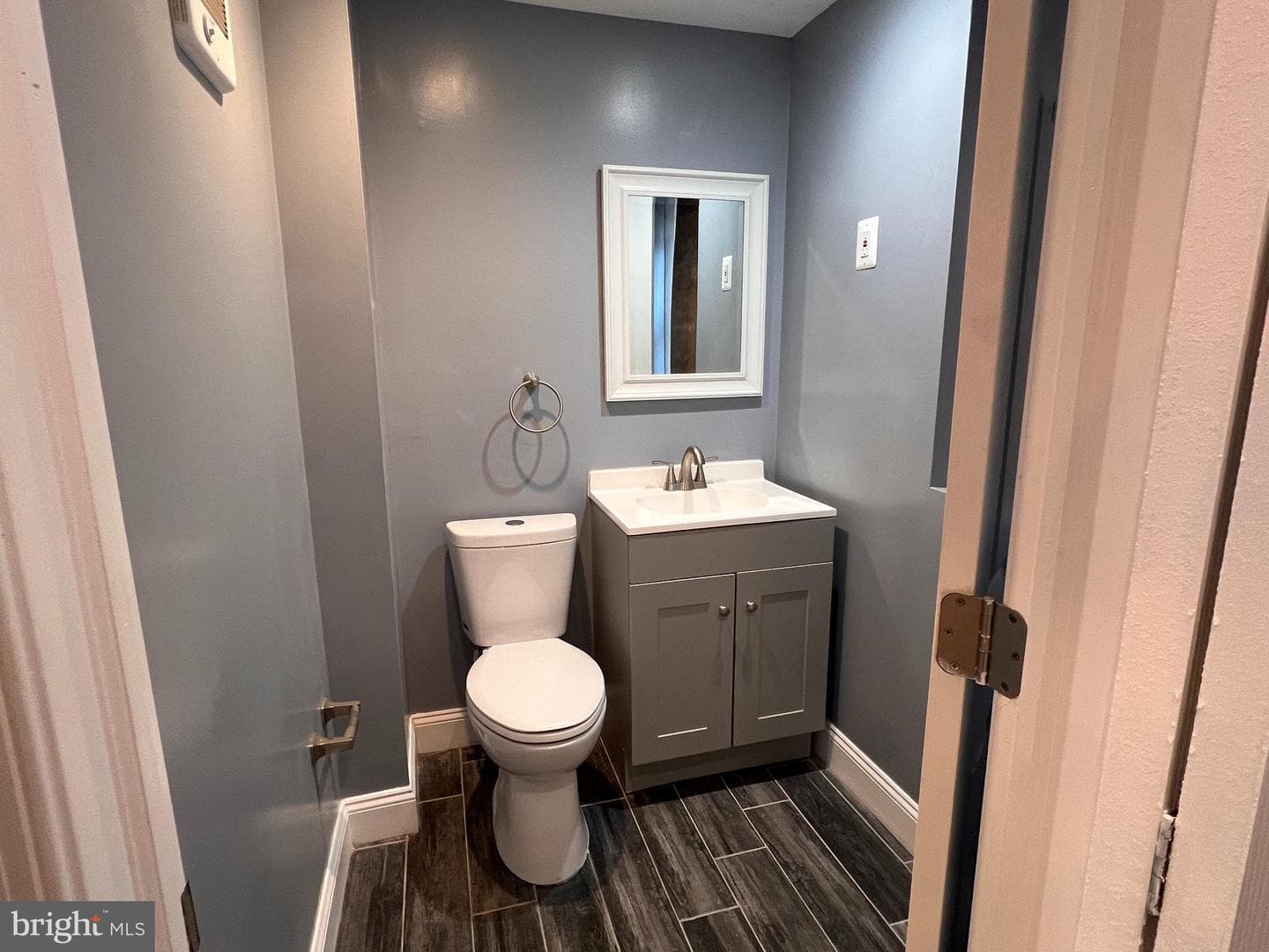 250 N Robinson Street photo 5