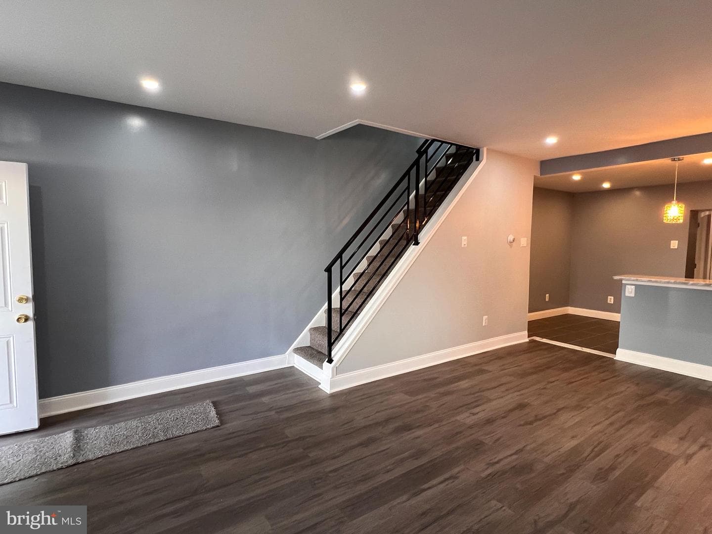 250 N Robinson Street photo 6